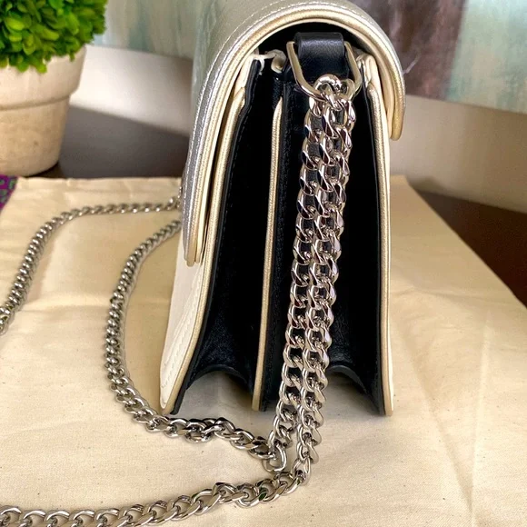 TORY BURCH "RARE" LUXURY TRAPUNTO DUET CHAIN CONVERTIBLE BAG 🩶🤍LIKE NEW🤍🩶 - Picture 6 of 17